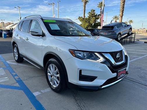 2020 Nissan Rogue SV