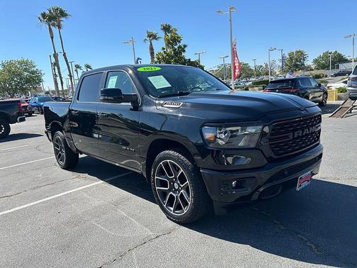 Diamond Black Crystal Pearlcoat 2023 RAM 1500 Big Horn/Lone Star