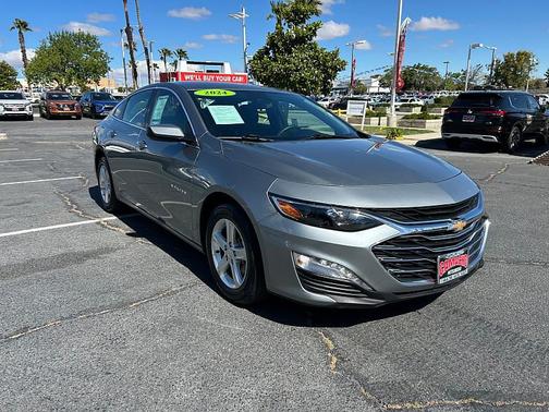 Sterling Gray Metallic 2024 Chevrolet Malibu FWD 1LT