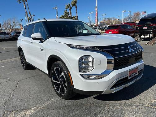 2025 Mitsubishi Outlander PHEV SE S-AWC