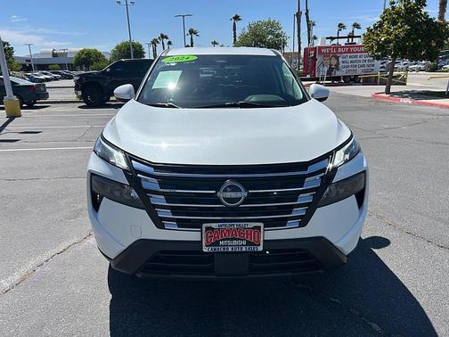 Everest White Pearl 2024 Nissan Rogue SV