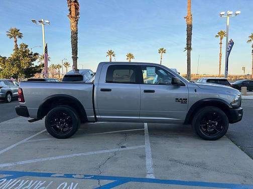 2024 RAM 1500 Classic Warlock Crew Cab 4x2 5'7' Box
