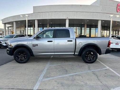 2024 RAM 1500 Classic Warlock Crew Cab 4x2 5'7' Box