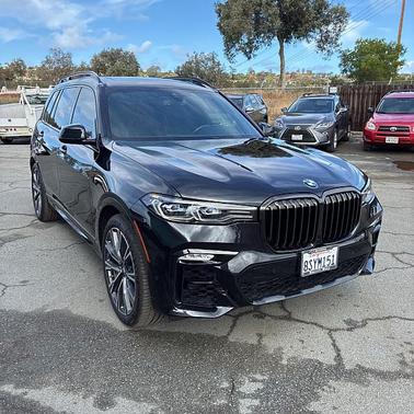 Black Sapphire Metallic 2021 BMW X7 xDrive40i