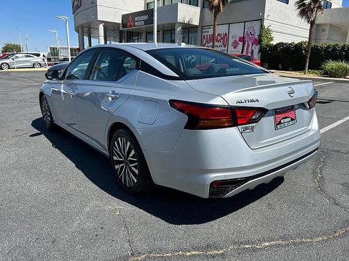 Brilliant Silver Metallic 2024 Nissan Altima 2.5 SV