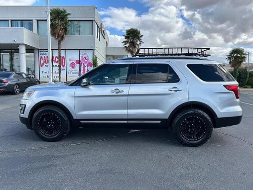 Ruby Red Metallic Tinted Clearcoat 2017 Ford Explorer Platinum