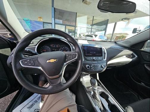 2022 Chevrolet Malibu FWD LT