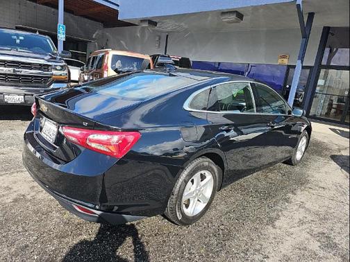 2022 Chevrolet Malibu FWD LT