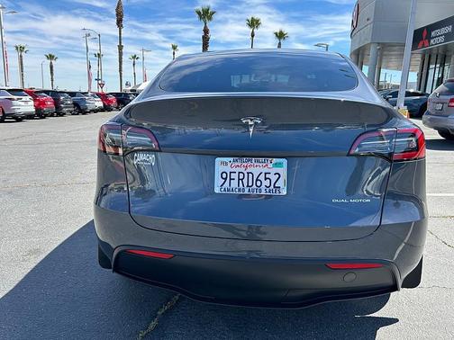 GRAY 2023 Tesla Model Y Long Range Dual Motor All-Wheel Drive