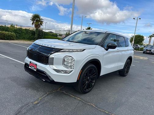 White Diamond 2026 Mitsubishi Outlander LE 1.5T 2WD