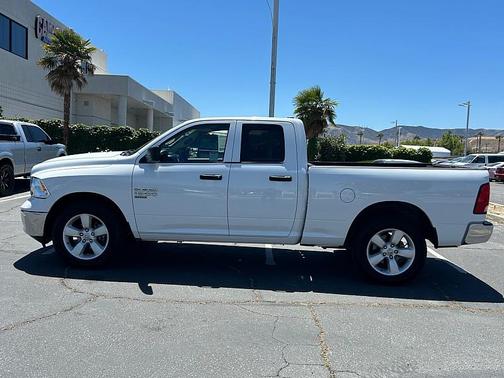 Bright White Clearcoat 2024 RAM 1500 Classic SLT