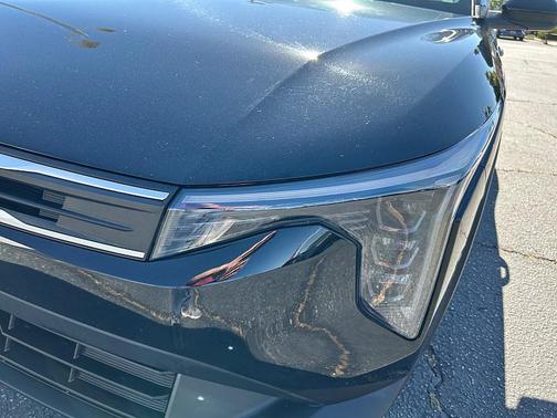Aurora Black Pearl 2025 Kia K4 LXS