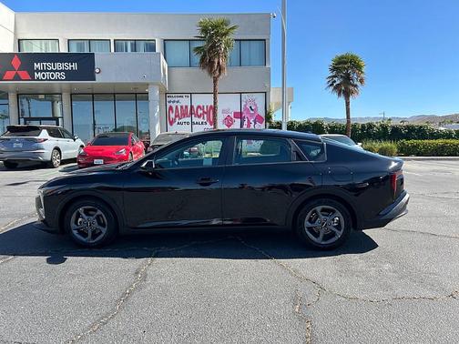Aurora Black Pearl 2025 Kia K4 LXS