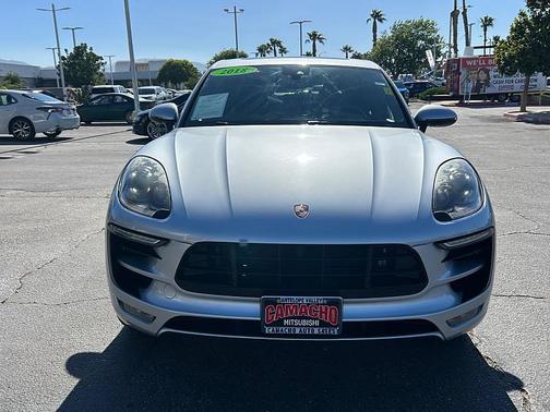 Rhodium Silver Metallic 2018 Porsche Macan Macan GTS