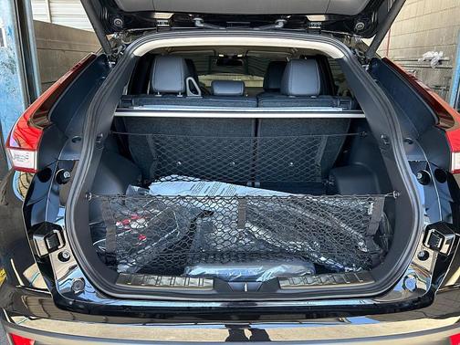 Labrador Black Pearl 2026 Mitsubishi Eclipse Cross SE