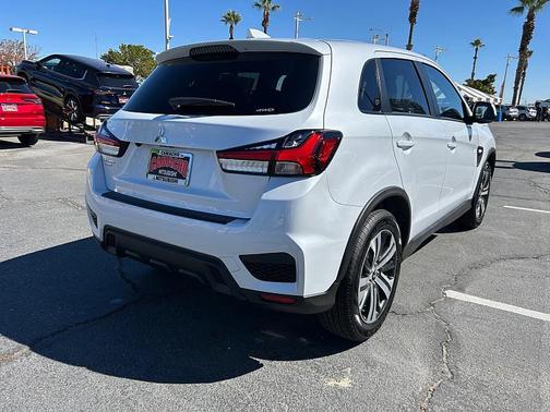 White Diamond 2025 Mitsubishi Outlander Sport 2.0 ES