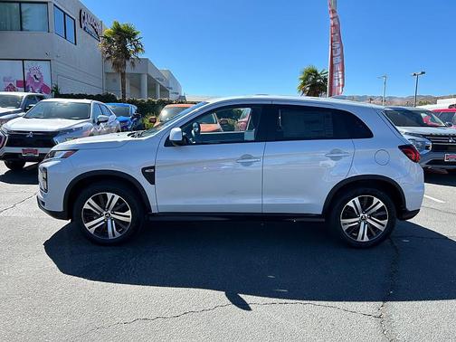 White Diamond 2025 Mitsubishi Outlander Sport 2.0 ES
