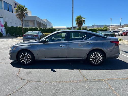 Gun Metallic 2024 Nissan Altima 2.5 SV
