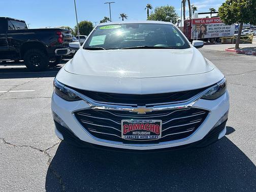 Summit White 2024 Chevrolet Malibu FWD 1LT