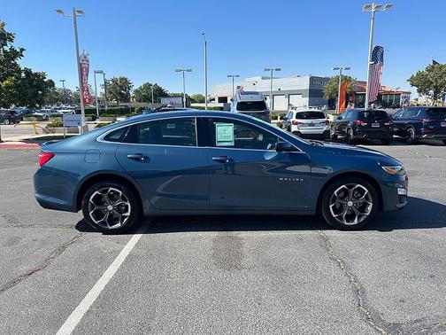 Lakeshore Blue Metallic 2024 Chevrolet Malibu FWD 1LT