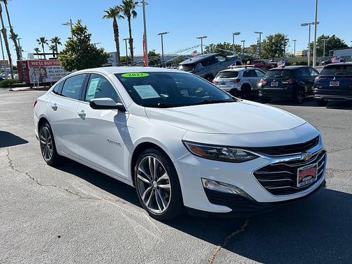 Summit White 2023 Chevrolet Malibu FWD 1LT