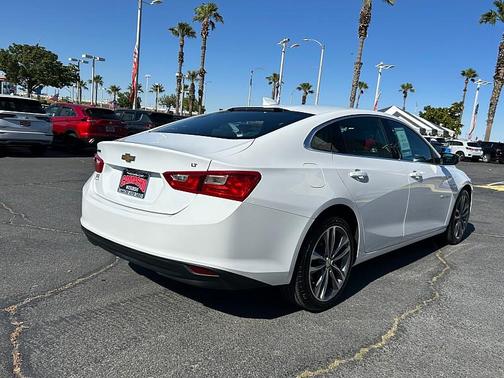 Summit White 2023 Chevrolet Malibu FWD 1LT