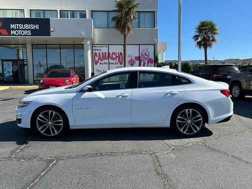 Summit White 2023 Chevrolet Malibu FWD 1LT