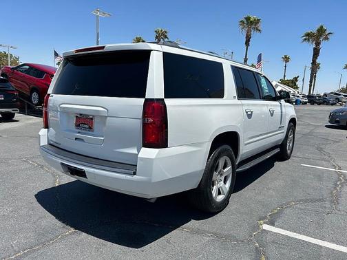 Iridescent Pearl Tricoat 2016 Chevrolet Suburban LTZ