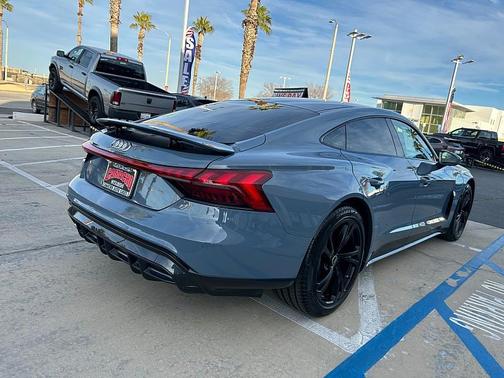 2022 Audi e-tron GT Premium Plus