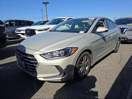 Mineral Beige 2017 Hyundai ELANTRA SE