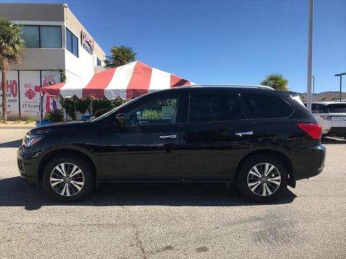 Magnetic Black Metallic 2017 Nissan Pathfinder S