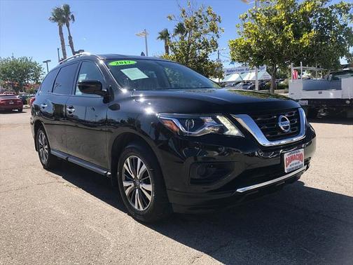 Magnetic Black Metallic 2017 Nissan Pathfinder S