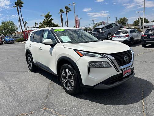 Pearl White Tricoat 2023 Nissan Rogue SV