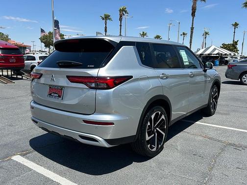 Cosmic Blue Metallic 2024 Mitsubishi Outlander SE S-AWC