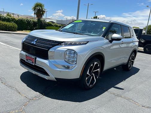 Cosmic Blue Metallic 2024 Mitsubishi Outlander SE S-AWC