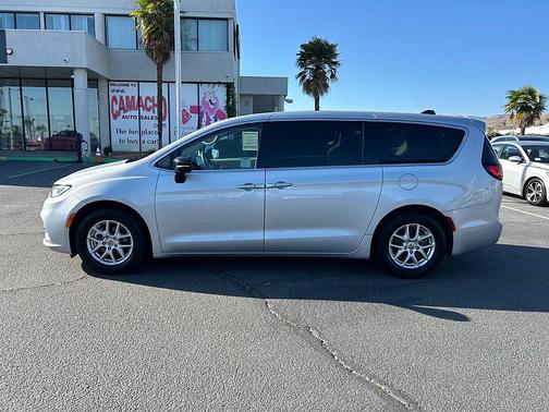Silver Mist Clearcoat 2024 Chrysler Pacifica Touring L