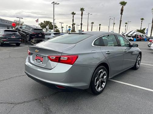 Sterling Gray Metallic 2023 Chevrolet Malibu FWD 1LT