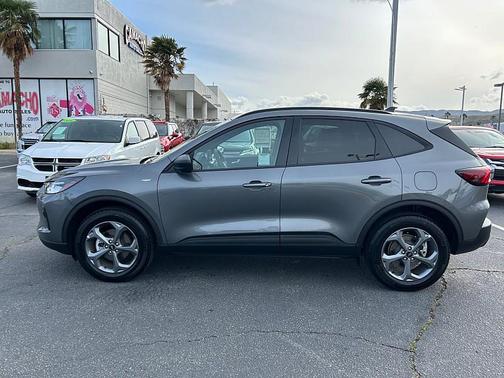 Carbonized Gray Metallic 2025 Ford Escape ST-Line