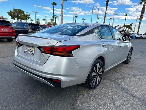 2021 Nissan Altima 2.5 SV