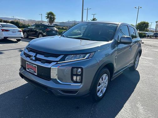 Mercury Gray Metallic 2027 Mitsubishi Outlander Sport 2.0 S