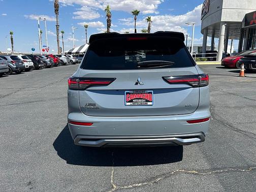 Moonstone Gray Metallic/Black Roof 2025 Mitsubishi Outlander SEL