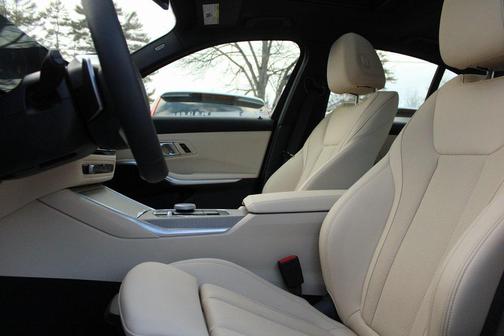 2025 BMW 330 xDrive