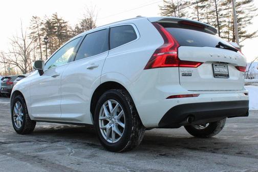 2021 Volvo XC60 T5 Momentum