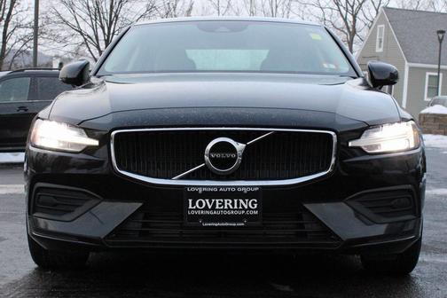 2020 Volvo S60 T6 Momentum