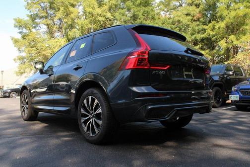 2025 Volvo XC60 B5 Plus