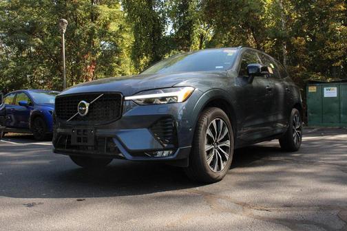 2025 Volvo XC60 B5 Plus