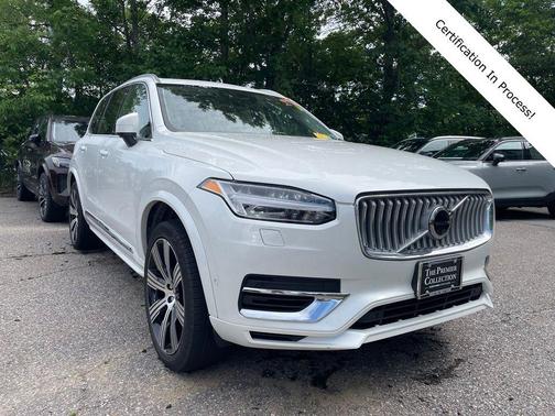 Crystal White Metallic 2025 Volvo XC90 Plug-In Hybrid T8 Ultra 7-Seater