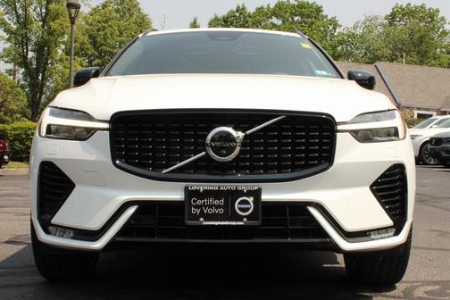 2022 Volvo XC60 B6 R-Design