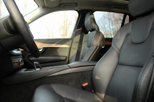 2024 Volvo XC90 B6 Plus Bright Theme 7-Seater