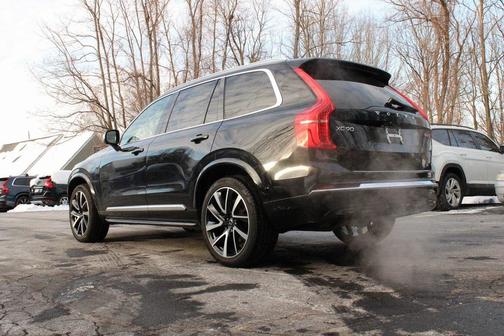 2024 Volvo XC90 B6 Plus Bright Theme 7-Seater